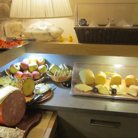 Antica Badia 酒店 渥尔特拉